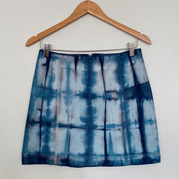 The Adri Mini Skirt - Picture 1 of 4